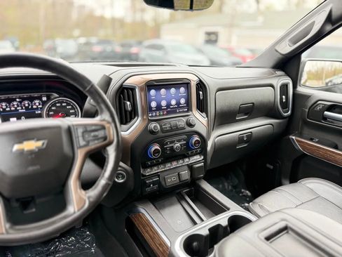 Used 2020 Chevrolet Silverado 1500 High Country w/ Technology Package AWD/4WD image 34
