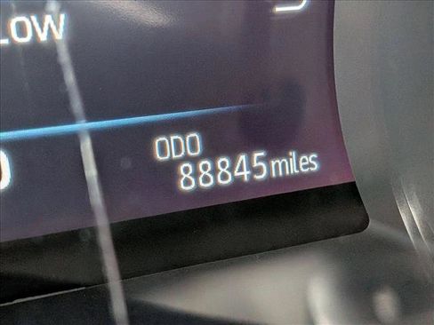 Used 2022 Toyota Camry XSE FWD image 11