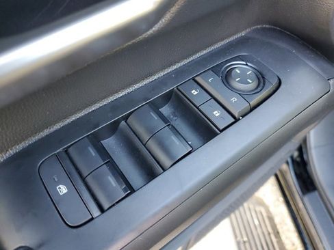 Used 2025 Toyota Tacoma Limited image 15