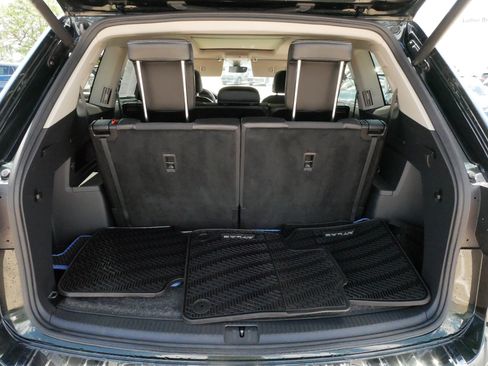 Used 2021 Volkswagen Atlas SEL Premium AWD/4WD image 18