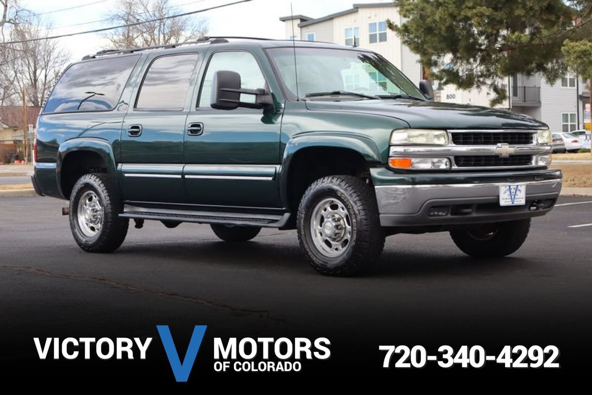 Used 2002 Chevrolet Suburban 2500 LT AWD/4WD image 1