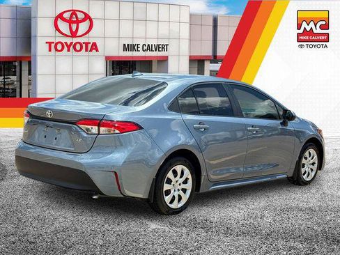 Certified 2025 Toyota Corolla LE FWD image 5