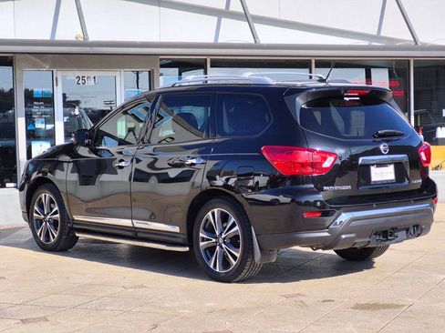 Used 2017 Nissan Pathfinder Platinum image 6