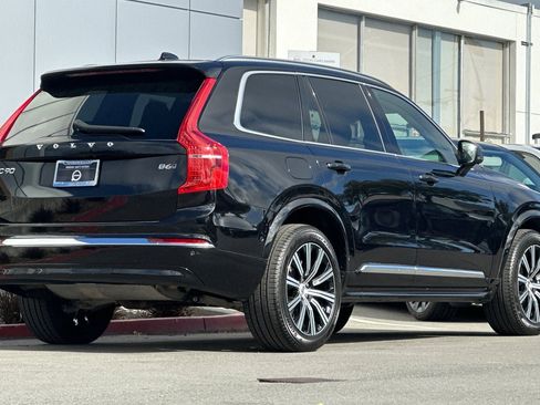 Certified 2025 Volvo XC90 B6 Plus AWD/4WD image 2