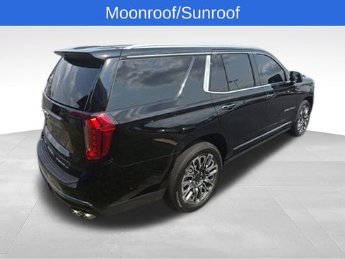 Used 2023 GMC Yukon Denali Ultimate AWD/4WD image 6