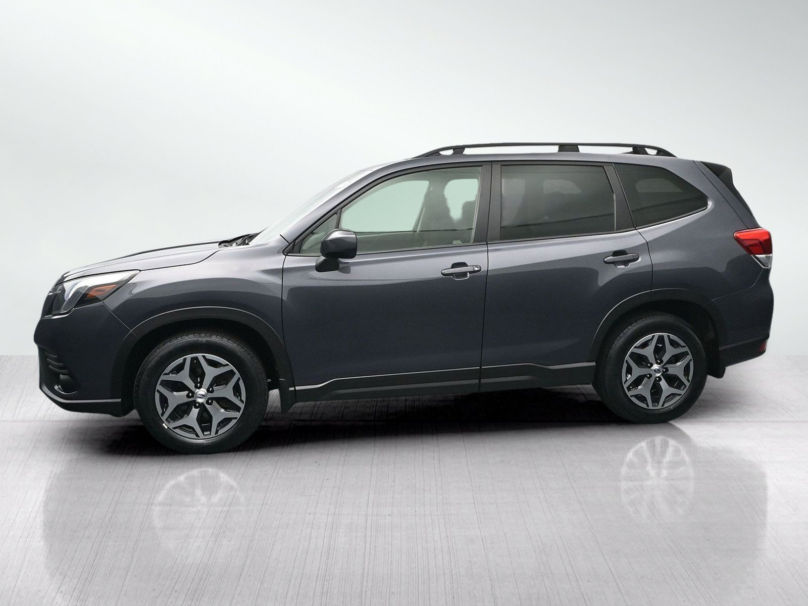 Used 2024 Subaru Forester Premium AWD/4WD image 3