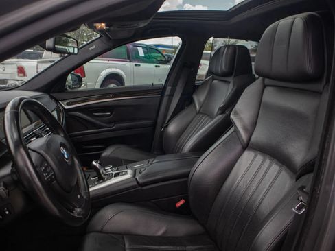 Used 2013 BMW M5 RWD image 29