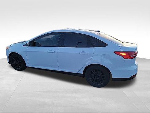 Used 2017 Ford Focus SE image 12