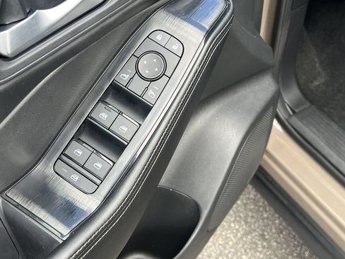 Certified 2025 Nissan Rogue SV AWD/4WD image 16