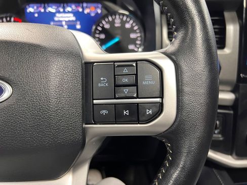 Used 2024 Ford Expedition Max XLT image 11