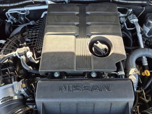Used 2024 Nissan Frontier SV w/ Hardbody Edition AWD/4WD image 32