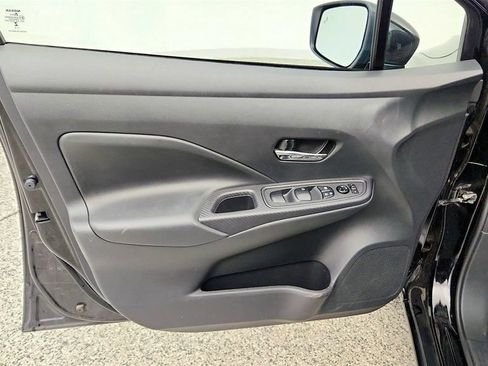Used 2024 Nissan Versa SV FWD image 10