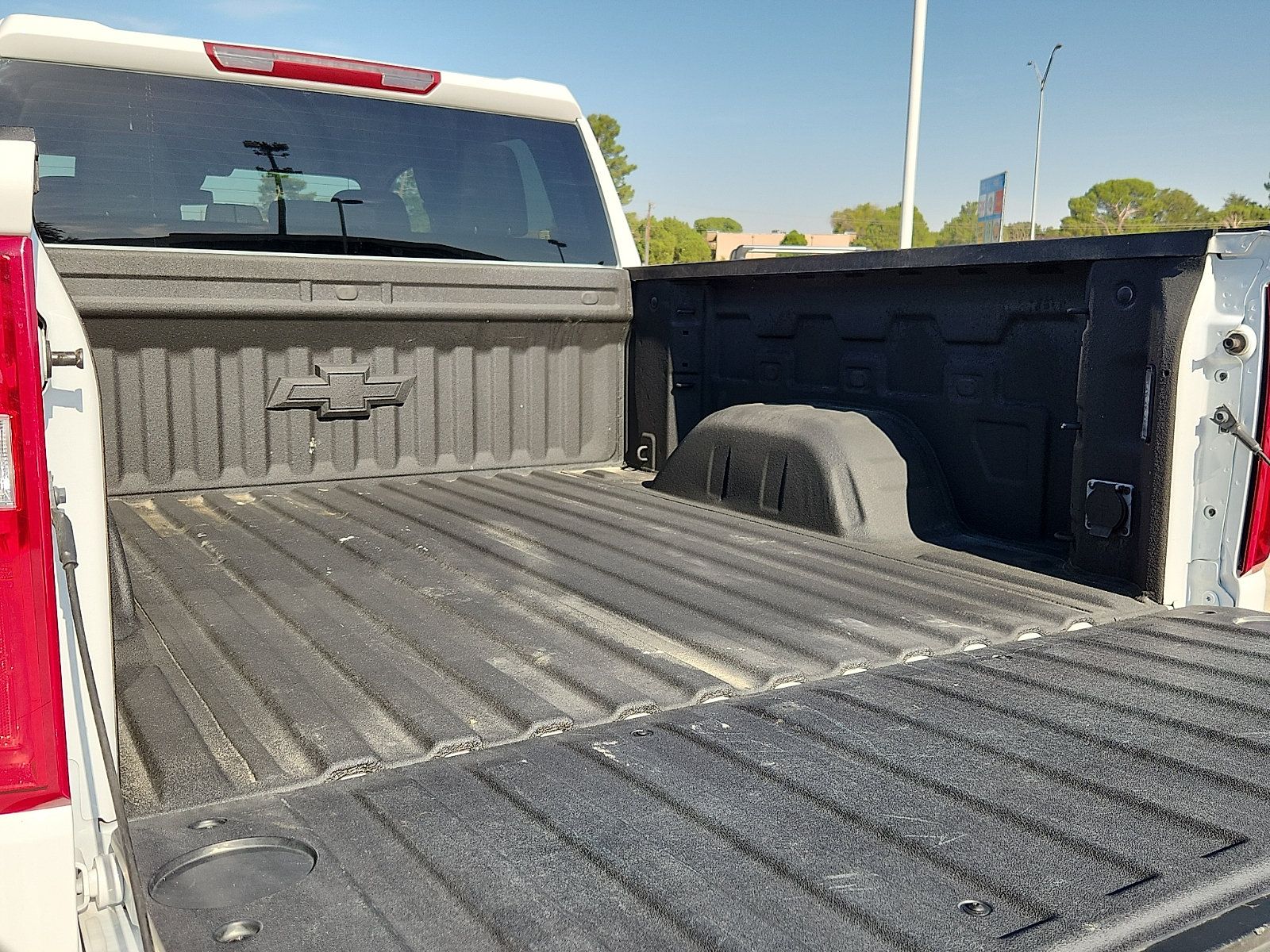 Used 2025 Chevrolet Silverado 1500 LT Trail Boss w/ Protection Package AWD/4WD image 10