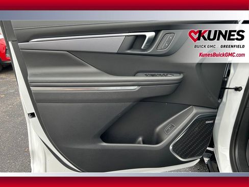 New 2026 Buick Enclave Sport Touring w/ LPO, Floor Liner Package image 19