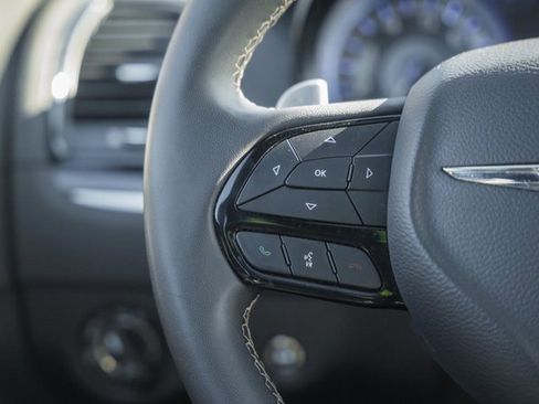 Used 2023 Chrysler 300 S image 40