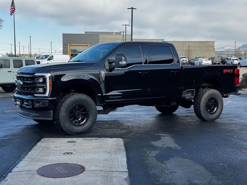 Used 2023 Ford F350 Lariat w/ Tow Technology Package image 6