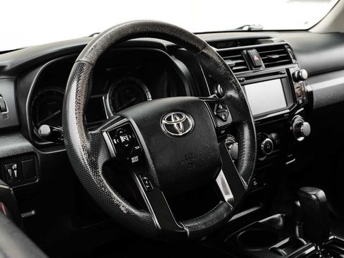 Used 2015 Toyota 4Runner Trail AWD/4WD image 17