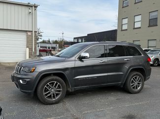 Used 2017 Jeep Grand Cherokee Limited w/ Luxury Group II video 3