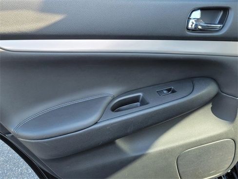 Used 2013 INFINITI G37 x w/ Premium Pkg image 12