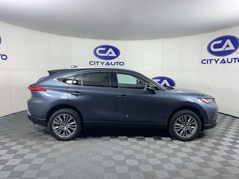 Used 2024 Toyota Venza Limited AWD/4WD image 2