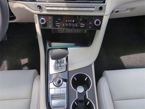 Certified 2025 Genesis G70 2.5T image 17