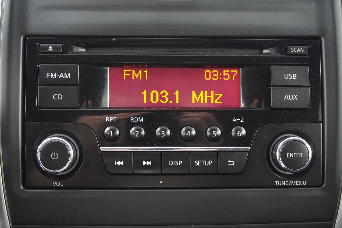 Used 2018 Nissan Versa SV FWD image 18