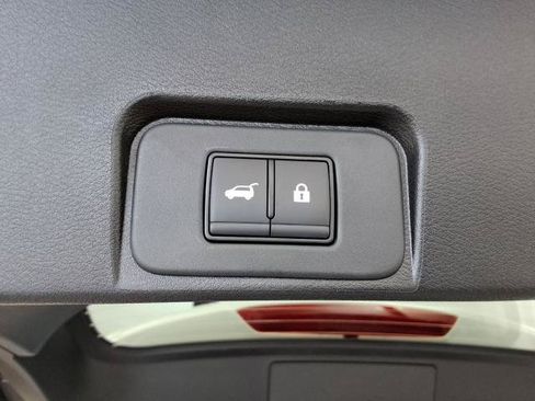 Certified 2026 Nissan Rogue SV FWD image 24