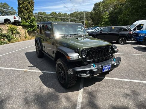 Used 2024 Jeep Wrangler Willys image 7