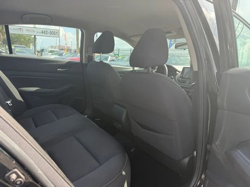 Used 2020 Nissan Altima 2.5 S FWD image 12