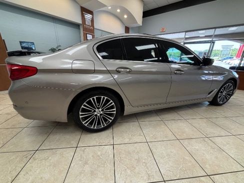 Used 2018 BMW 530i xDrive AWD/4WD image 3