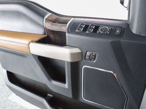 Used 2022 Ford F250 Lariat w/ Lariat Ultimate Package image 23