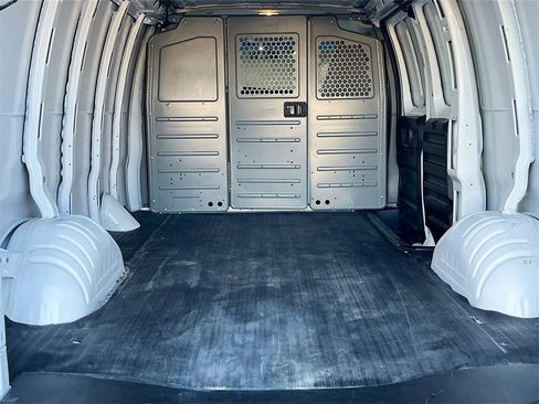 Used 2024 GMC Savana 2500 w/ Driver Convenience Package image 24