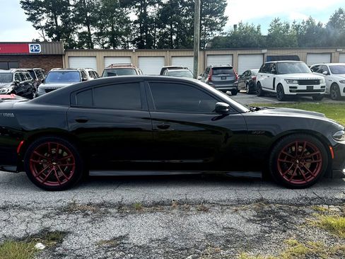 Used 2017 Dodge Charger R/T image 6