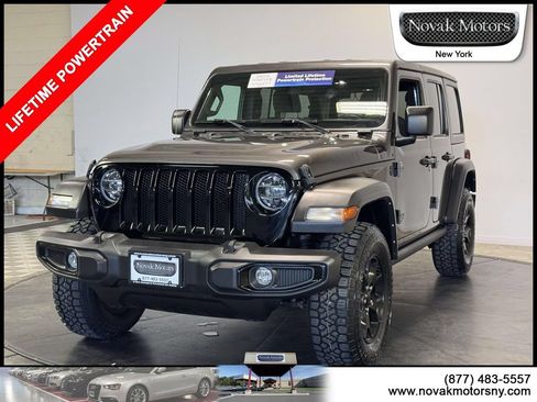 Used 2022 Jeep Wrangler Unlimited Sport AWD/4WD image 4