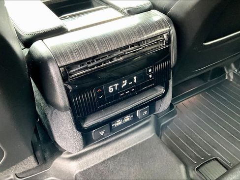 Used 2022 Jeep Wagoneer Series II w/ Premium Group I RWD image 10