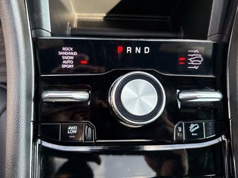 Used 2025 Jeep Grand Cherokee L Overland AWD/4WD image 15