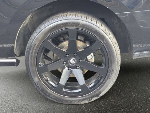 Used 2019 Ford Expedition Platinum image 34