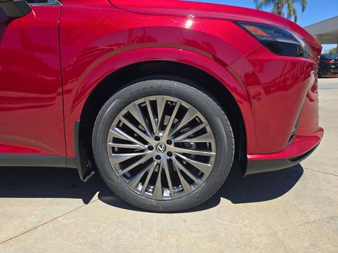 Used 2024 Lexus RX 350 FWD w/ Convenience Package image 9
