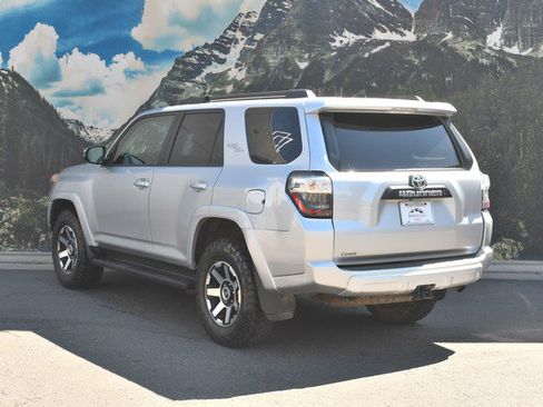 Used 2024 Toyota 4Runner TRD Off-Road Premium AWD/4WD image 9