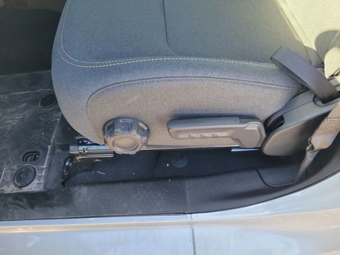 Used 2024 Jeep Wrangler Sahara image 14