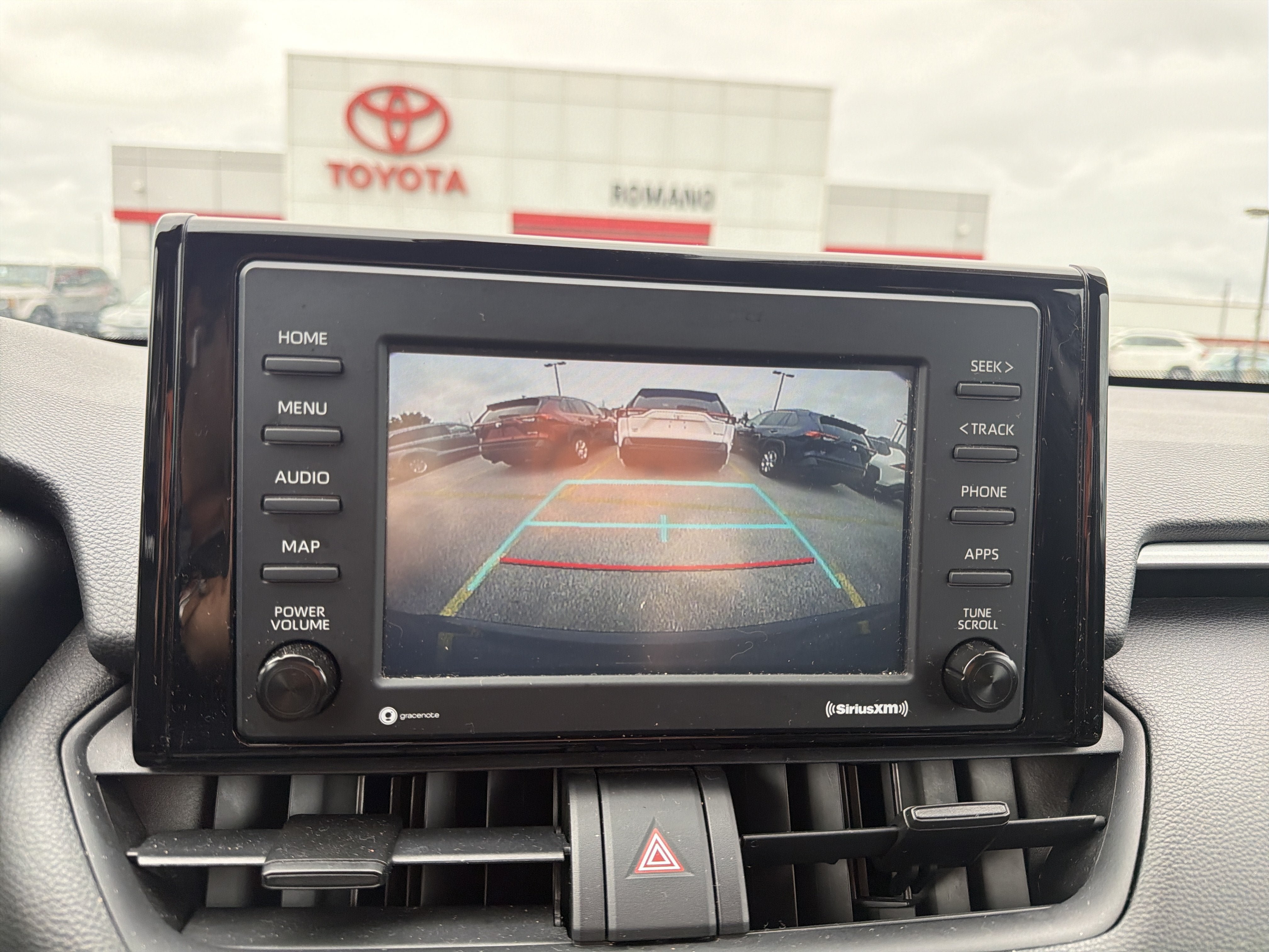 Certified 2021 Toyota RAV4 LE AWD/4WD image 18