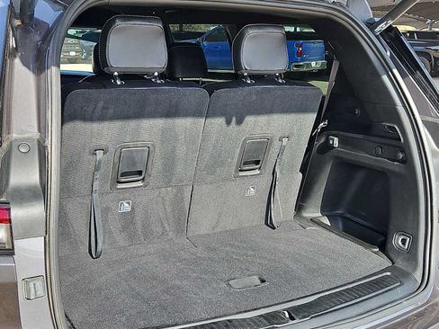 Used 2025 Jeep Grand Cherokee L Limited w/ Black Appearance Package RWD image 23