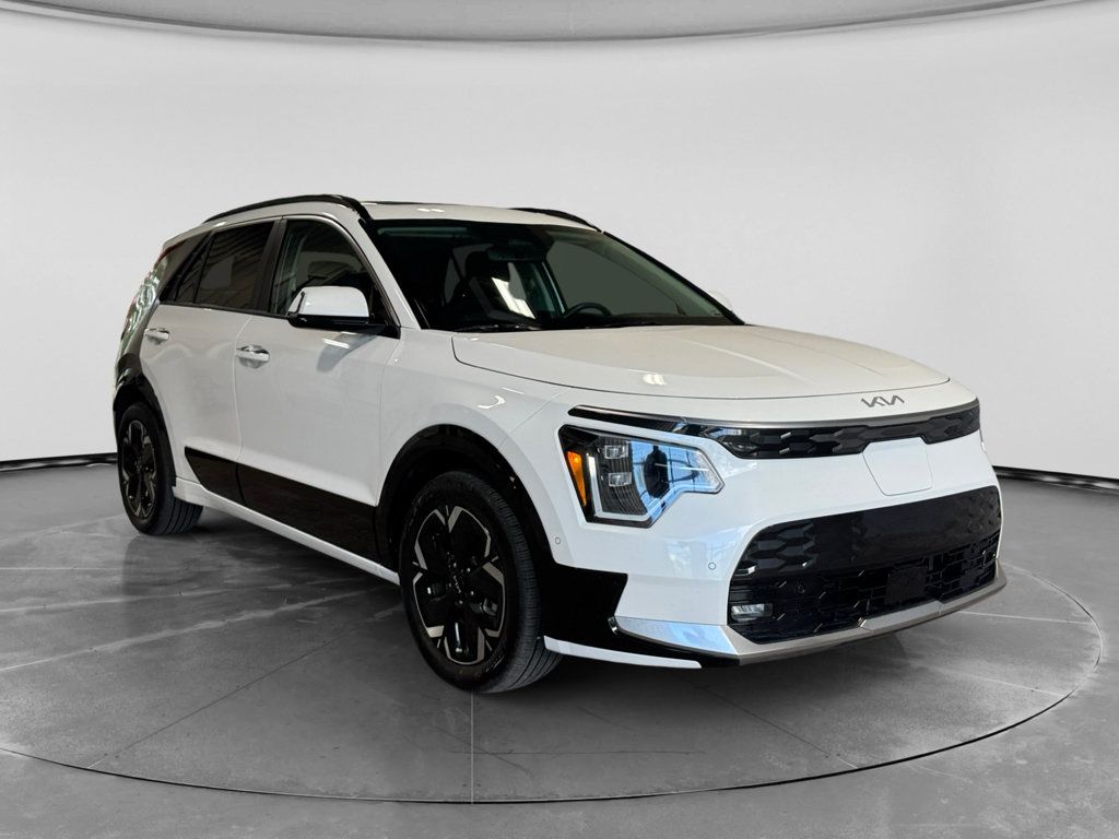Used 2023 Kia Niro Wave FWD image 4