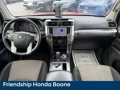 Used 2021 Toyota 4Runner SR5 AWD/4WD image 38