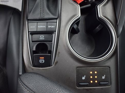 Used 2024 Toyota Camry XSE FWD image 15