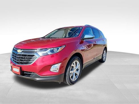 Used 2018 Chevrolet Equinox Premier AWD/4WD image 2