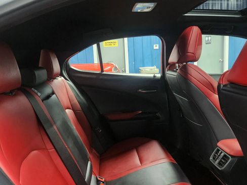 Used 2019 Lexus UX 200 F Sport image 19