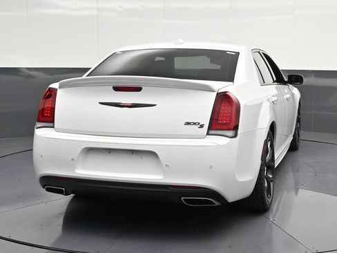 Used 2023 Chrysler 300 S w/ Comfort Group RWD image 2
