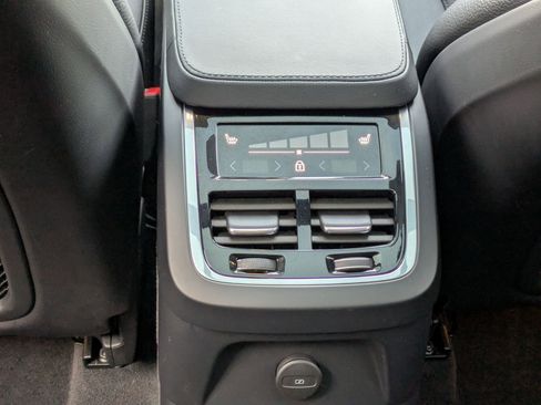 Certified 2023 Volvo XC90 T8 Plus w/ Protection Package Premier image 27