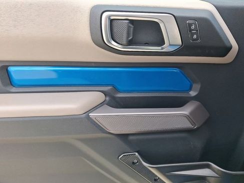 Used 2023 Ford Bronco Wildtrak image 12